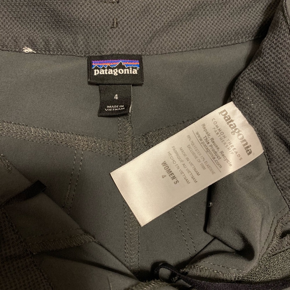 Patagonia Women’s Hiking Shorts - Size 4 - Picture 4 of 4